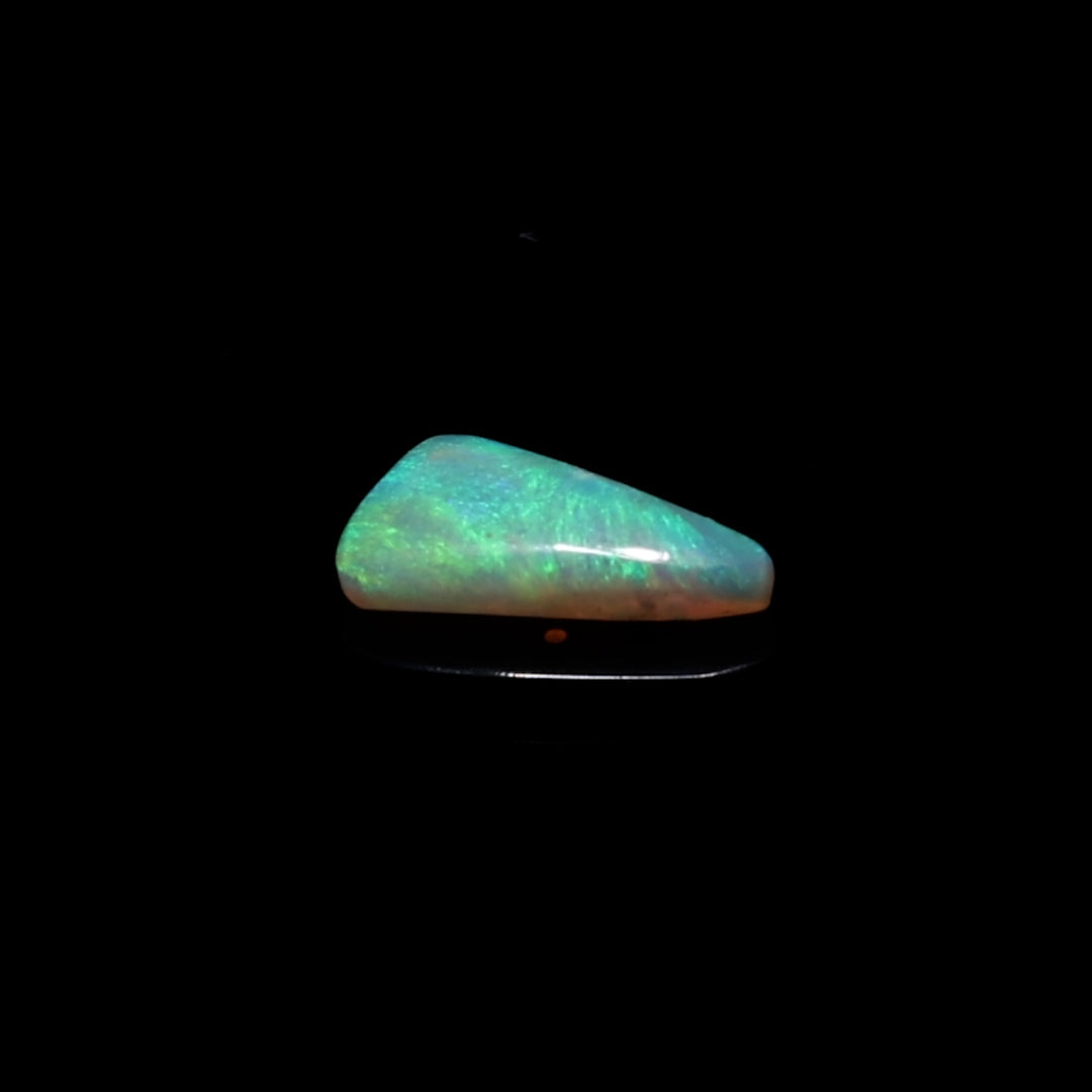 0.65 Ct. Australian Legacy Opal #OL1140